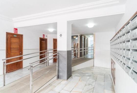 Sprzedaż - Apartament / Mieszkanie -
Torrevieja - Curva del Palangre