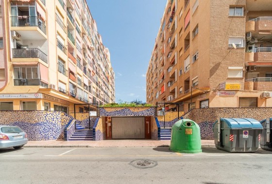 Sprzedaż - Apartament / Mieszkanie -
Torrevieja - Curva del Palangre