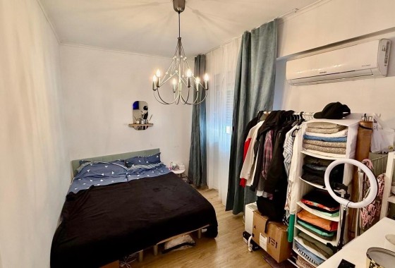 Sprzedaż - Apartament / Mieszkanie -
Torrevieja