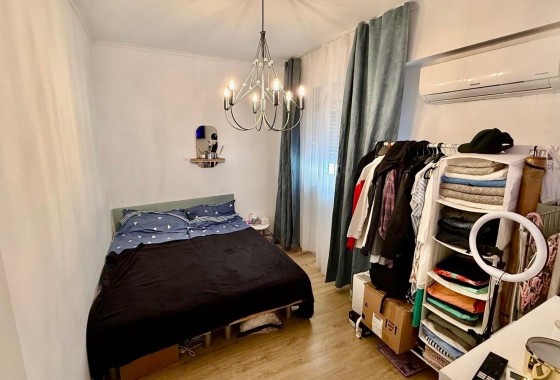 Sprzedaż - Apartament / Mieszkanie -
Torrevieja