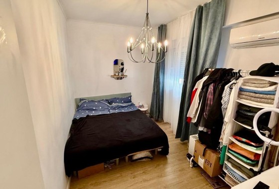 Sprzedaż - Apartament / Mieszkanie -
Torrevieja