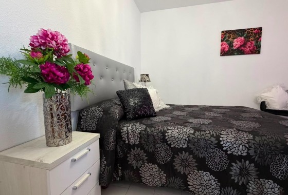 Herverkoop - Appartement / Flat -
Torrevieja - Torreblanca