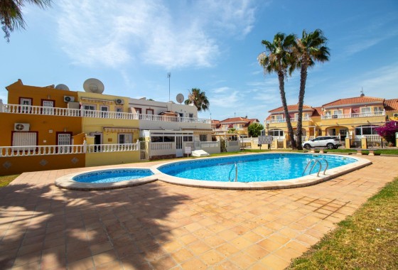 Wiederverkauf - Reihenhaus -
Orihuela Costa - La Regia