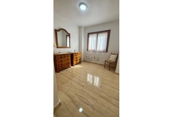 Herverkoop - Rijhuis -
Orihuela Costa - Playa Flamenca