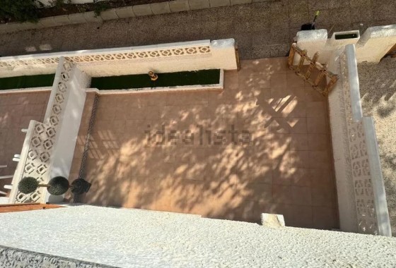 Herverkoop - Rijhuis -
Orihuela Costa - Playa Flamenca