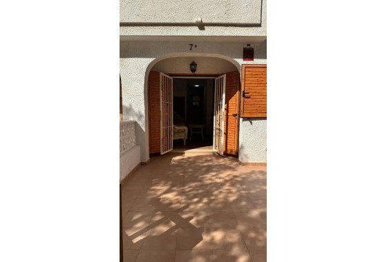 Herverkoop - Rijhuis -
Orihuela Costa - Playa Flamenca