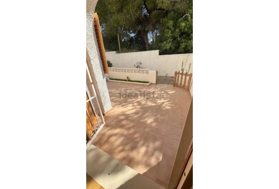 Herverkoop - Rijhuis -
Orihuela Costa - Playa Flamenca