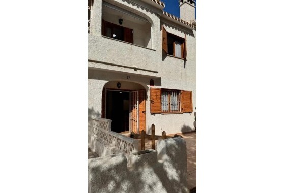 Herverkoop - Rijhuis -
Orihuela Costa - Playa Flamenca
