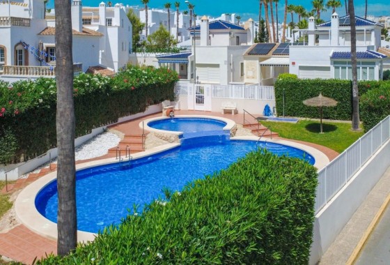 Venta - Adosado -
Orihuela Costa - La Rioja