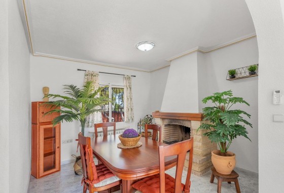 Herverkoop - Vrijstaande Villa -
Torrevieja - Los Balcones
