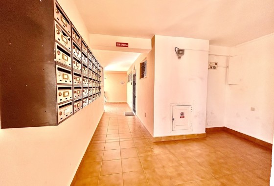 Resale - Apartment / Flat -
Torrevieja