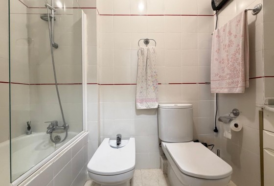 Venta - Apartamento / Piso -
Torrevieja - Playa de los Locos