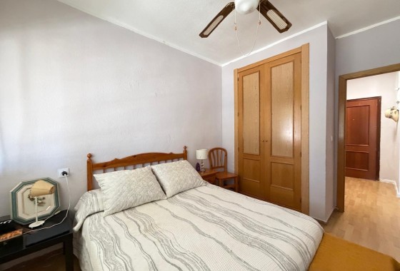 Venta - Apartamento / Piso -
Torrevieja - Playa de los Locos
