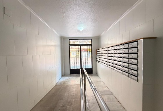 Venta - Apartamento / Piso -
Torrevieja - Playa de los Locos