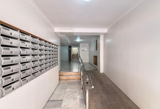 Venta - Apartamento / Piso -
Torrevieja - Playa de los Locos