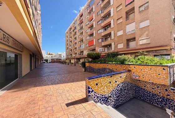 Venta - Apartamento / Piso -
Torrevieja - Playa de los Locos
