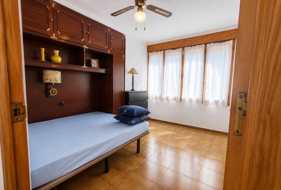 Herverkoop - Halfvrijstaande villa -
Orihuela Costa