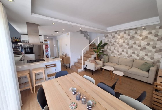 Wiederverkauf - Freistehende Villa -
Torrevieja - Los Frutales