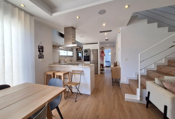 Wiederverkauf - Freistehende Villa -
Torrevieja - Los Frutales