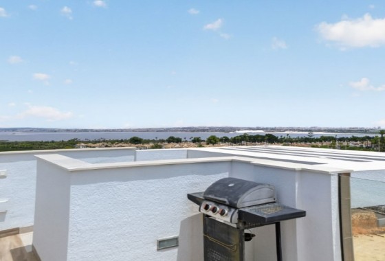Herverkoop - Vrijstaande Villa -
Torrevieja