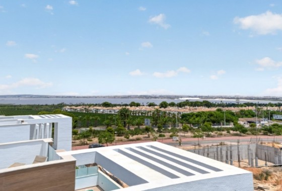 Herverkoop - Vrijstaande Villa -
Torrevieja