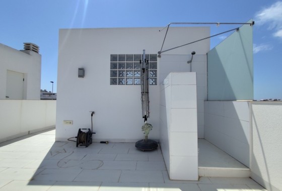 Resale - Semi Detached Villa -
Torrevieja
