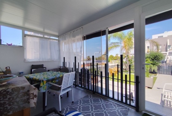 Resale - Semi Detached Villa -
Torrevieja