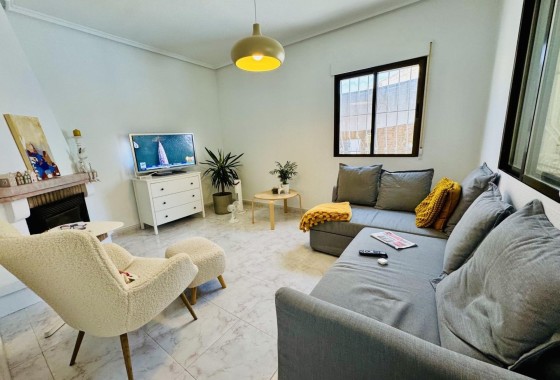 Revente - Villa Individuelle -
Torrevieja - La Siesta - El Salado - Torreta