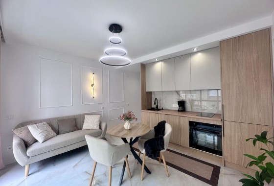Sprzedaż - Apartament / Mieszkanie -
Torrevieja