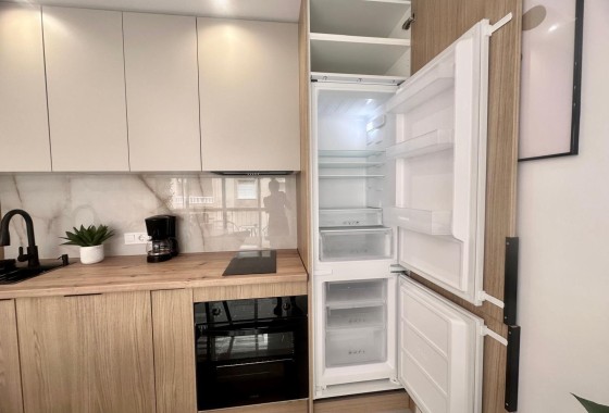 Sprzedaż - Apartament / Mieszkanie -
Torrevieja