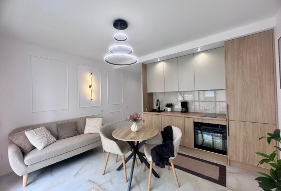 Sprzedaż - Apartament / Mieszkanie -
Torrevieja