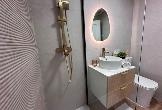 Herverkoop - Appartement / Flat -
Torrevieja - Habaneras