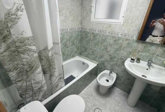 Herverkoop - Appartement / Flat -
Torrevieja - Playa de los Locos