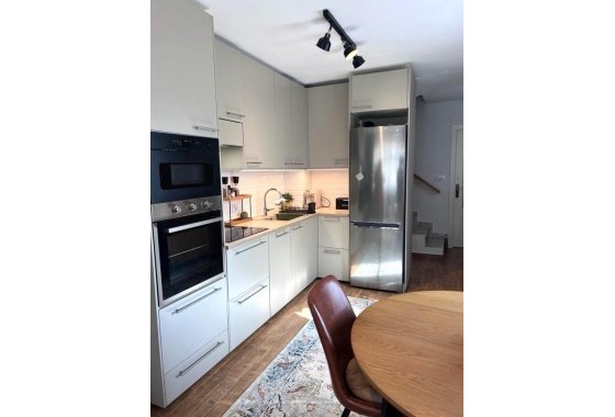 Sprzedaż - Apartament / Mieszkanie -
Torrevieja - Calas blanca