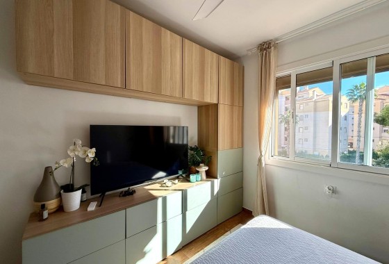 Sprzedaż - Apartament / Mieszkanie -
Torrevieja - Calas blanca