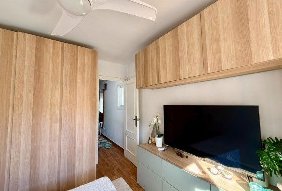 Sprzedaż - Apartament / Mieszkanie -
Torrevieja - Calas blanca