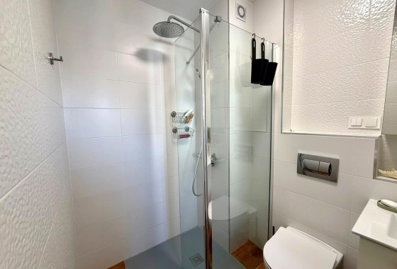 Sprzedaż - Apartament / Mieszkanie -
Torrevieja - Calas blanca
