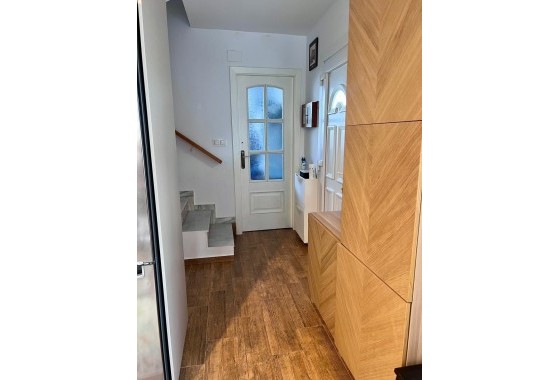 Sprzedaż - Apartament / Mieszkanie -
Torrevieja - Calas blanca