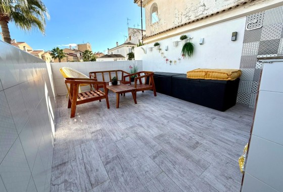Sprzedaż - Apartament / Mieszkanie -
Torrevieja - Calas blanca
