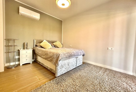 Resale - Apartment / Flat -
Villamartín