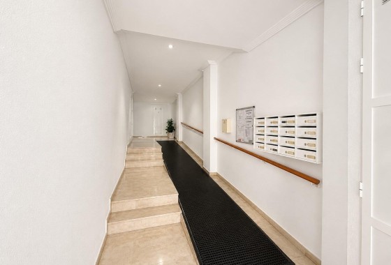 Resale - Apartment / Flat -
Torrevieja - Playa del Cura