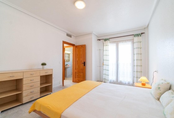 Venta - Chalet Independiente -
Orihuela Costa - Playa Flamenca