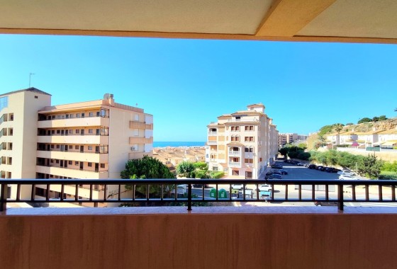 Venta - Apartamento / Piso -
Torrevieja