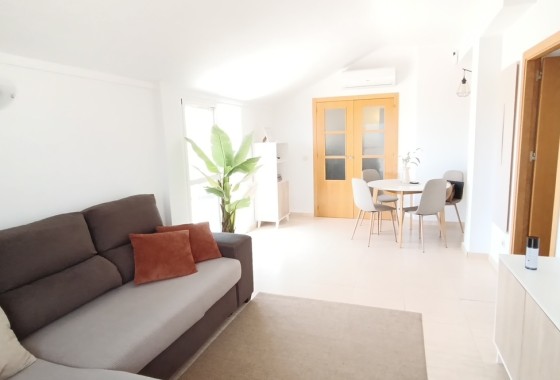 Sprzedaż - Apartament / Mieszkanie -
Sucina - Inland