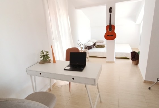 Sprzedaż - Apartament / Mieszkanie -
Sucina - Inland