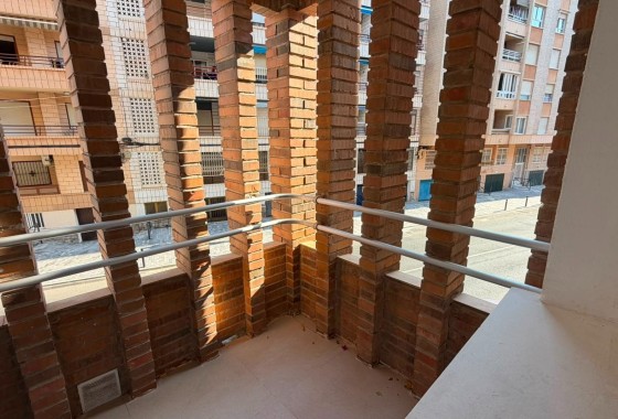 Sprzedaż - Apartament / Mieszkanie -
Torrevieja - Playa del Cura