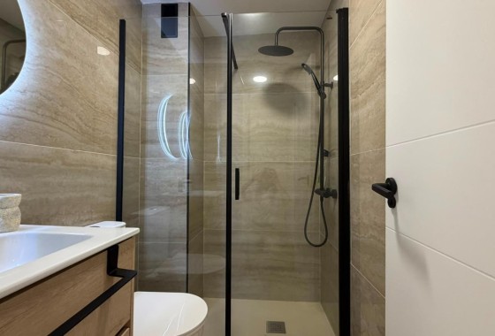 Sprzedaż - Apartament / Mieszkanie -
Torrevieja - Playa del Cura