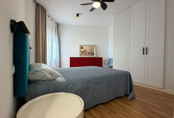 Sprzedaż - Apartament / Mieszkanie -
Torrevieja - Playa del Cura