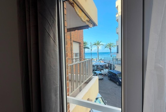 Sprzedaż - Apartament / Mieszkanie -
Torrevieja - Playa del Cura