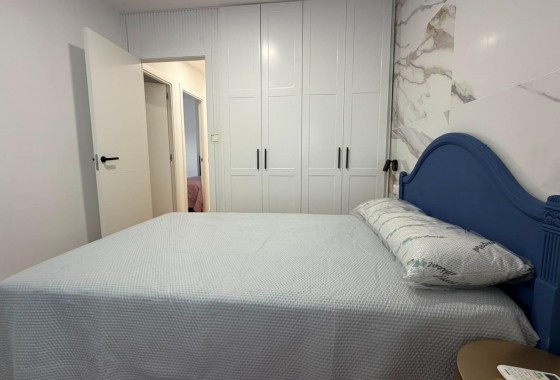 Sprzedaż - Apartament / Mieszkanie -
Torrevieja - Playa del Cura
